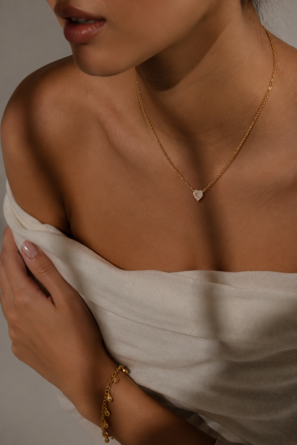amore neckchain