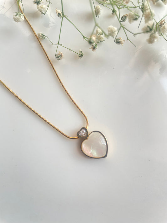 Pearl Heart Charm Gold