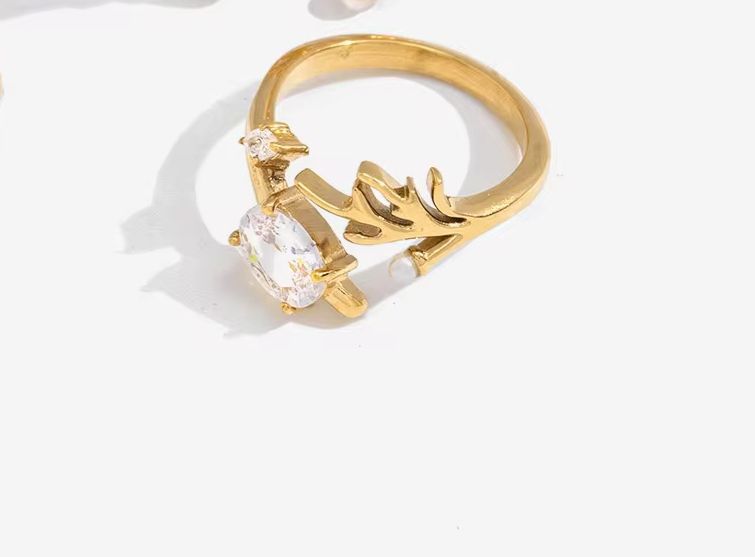Art Deco Floral Leaf Ring
